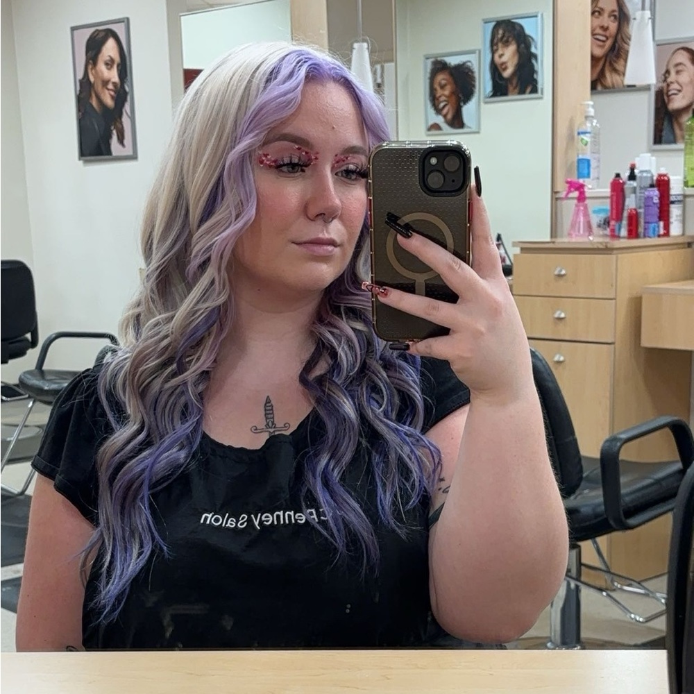 Meet your Posher, Emily